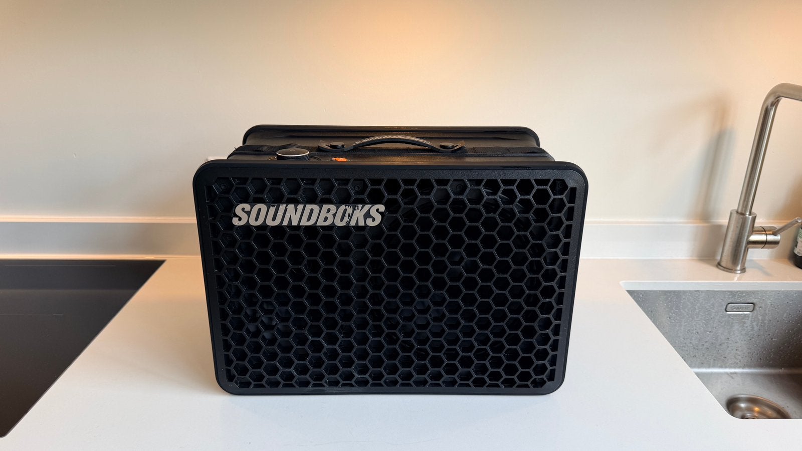 SOUNDBOKS Go met 2 accu’s en factuur