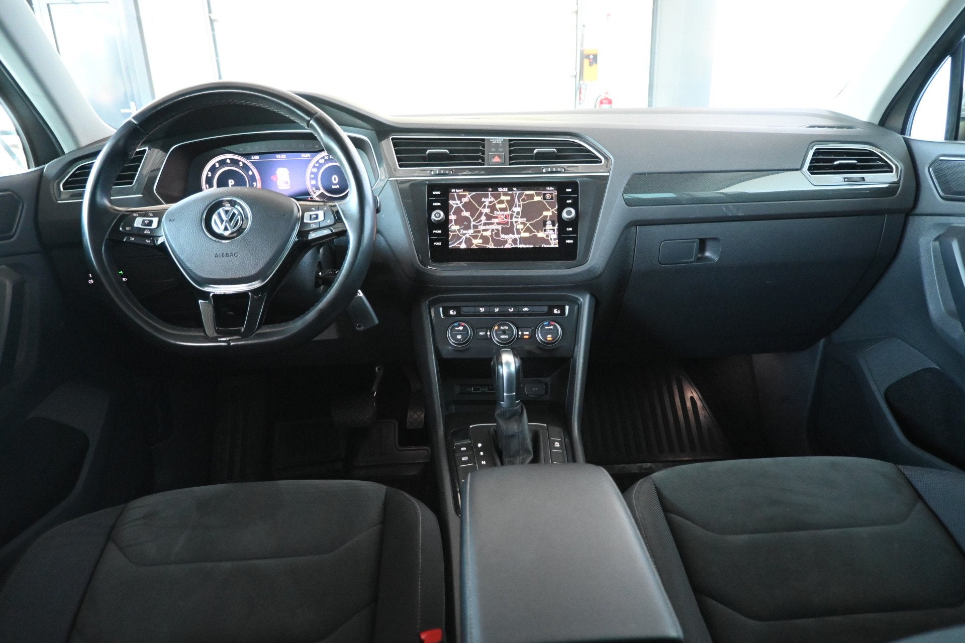 Volkswagen Tiguan 1.4 TSI Automaat 4Motion Highline Clima Vi, Automaat, Gebruikt, 4 cilinders, Alcantara