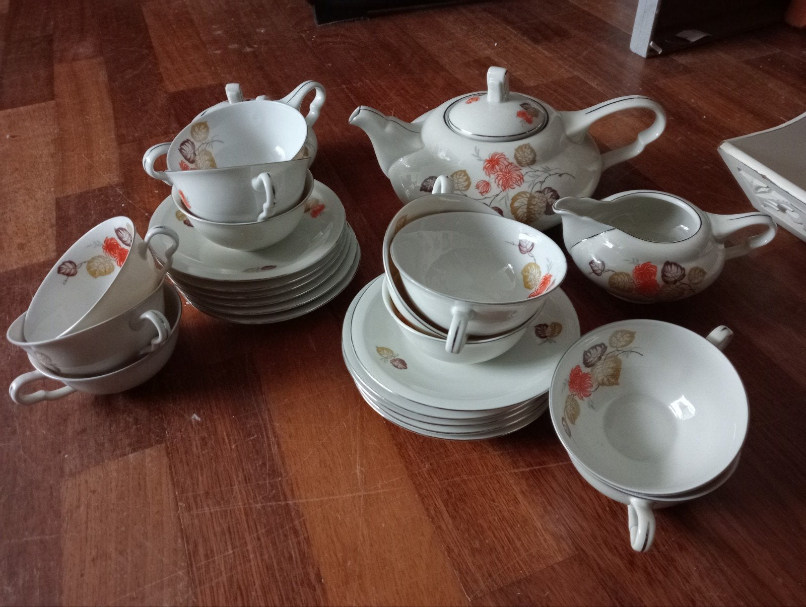 servies 27 delig, Overige typen, Ophalen of Verzenden, Zo goed als nieuw, Overige stijlen