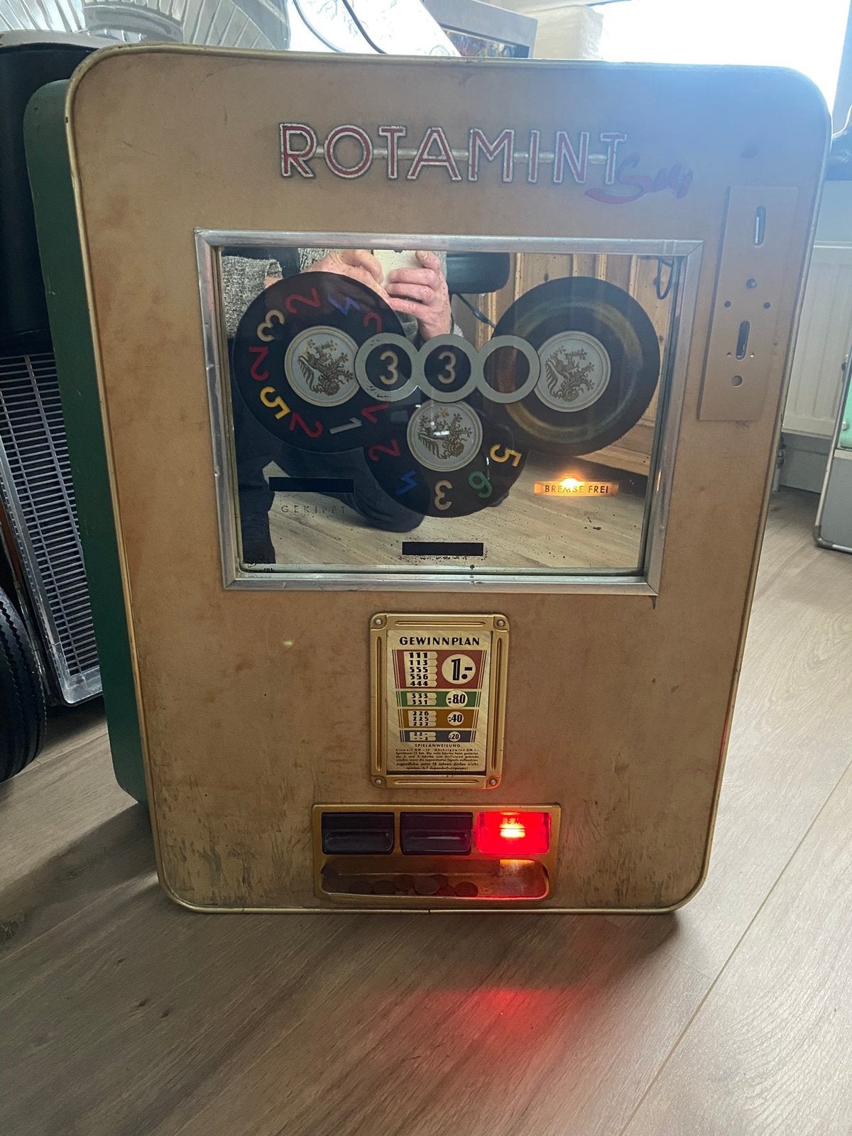 Rotamint super duitse wandgokkast, Verzamelen, Automaten | Gokkasten en Fruitautomaten, Overige munten, Ophalen, Gebruikt, Met sleutels