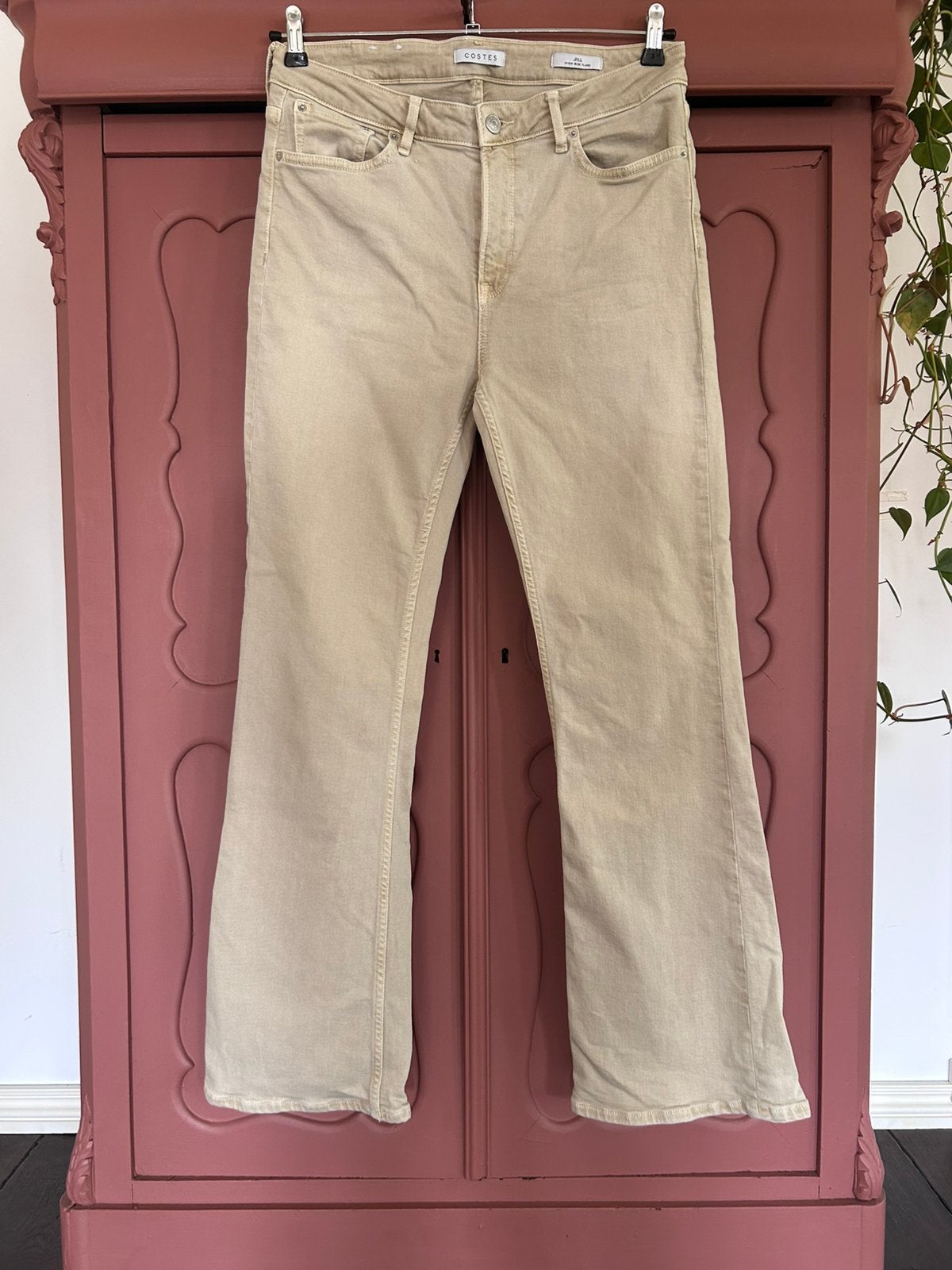 Costes broek Jill High Rise Flare Sand 32/32, Beige, Maat 42/44 (L), Ophalen of Verzenden, Zo goed als nieuw