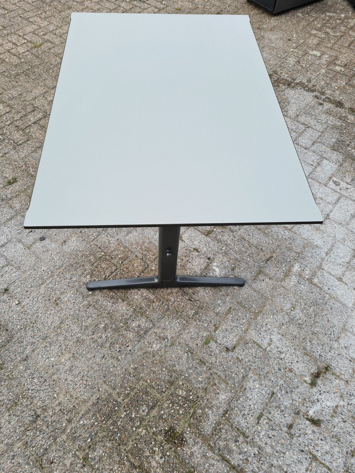 Hoogwaardige bureaus met metalen frame 5x, Huis en Inrichting, Ophalen
