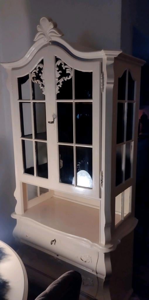 Antieke vintage vitrinekast in rococo stijl queen ann, Ophalen