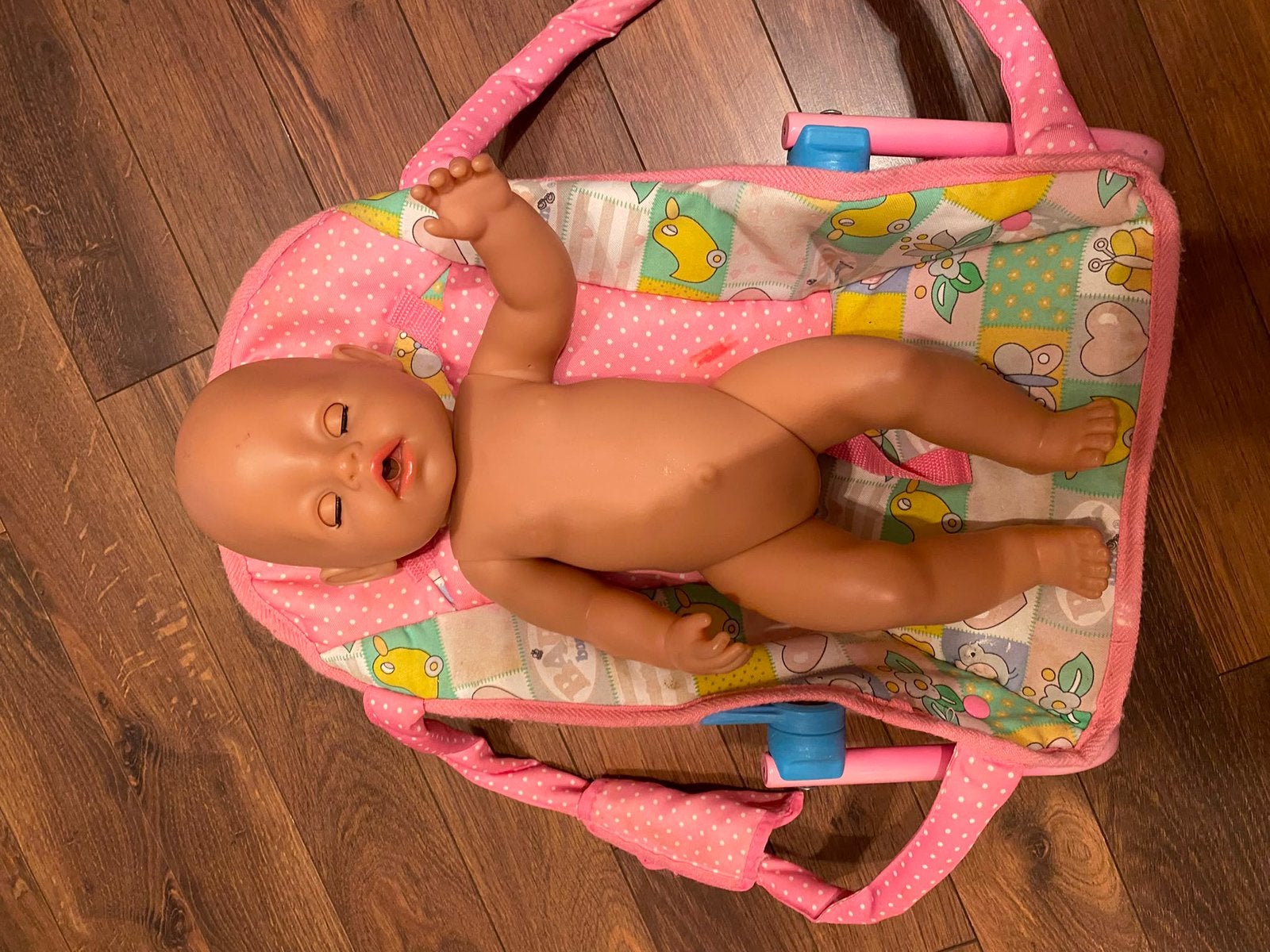Baby Born emma 43 cm met een maxicosi om hem mee te nemen, Ophalen, Zo goed als nieuw, Babypop