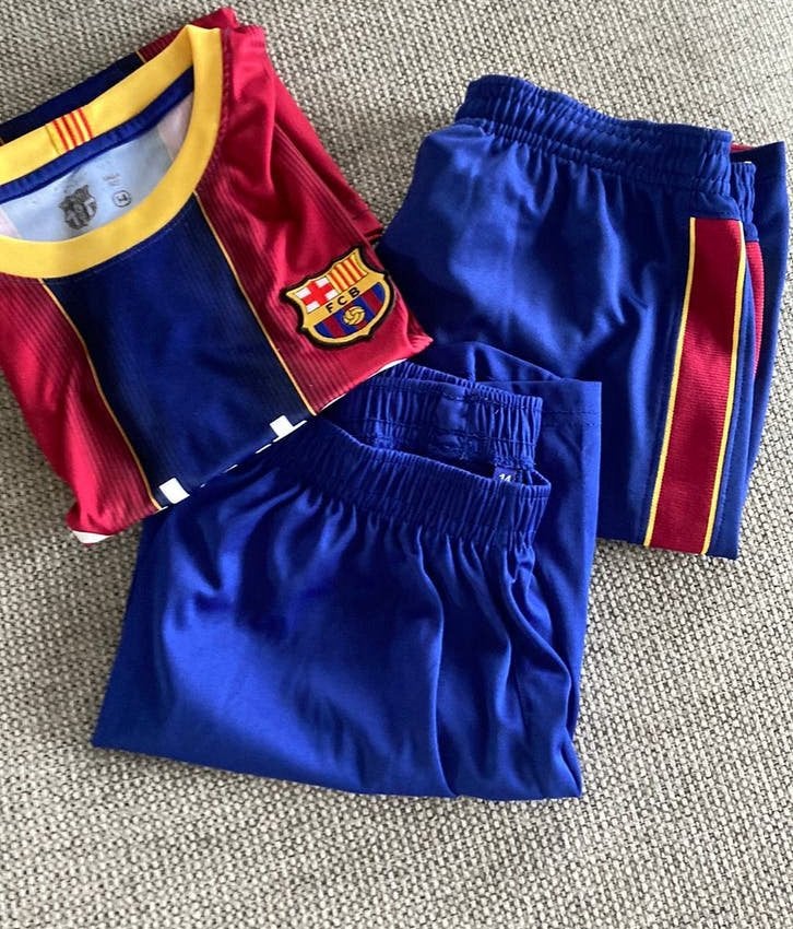 Barcelone tenue maat 146, Kinderen en Baby's, Ophalen of Verzenden, Zo goed als nieuw, Jongen of Meisje, Setje