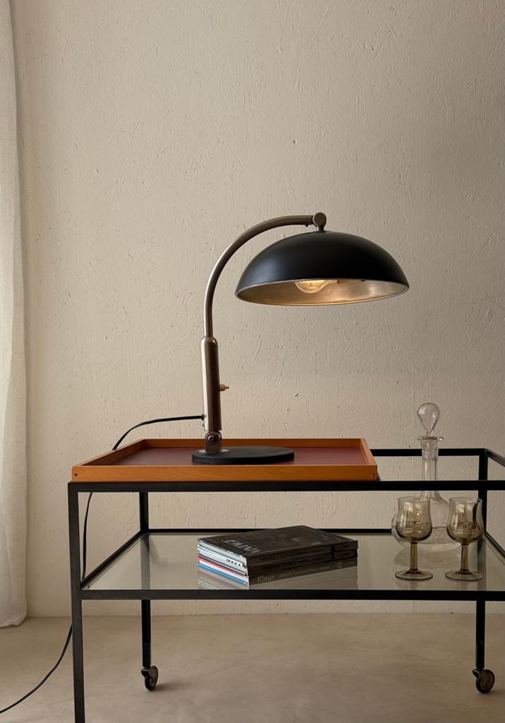 Hala bureaulamp model 144 Busquet mat zwart jaren 50, Ophalen of Verzenden, Gebruikt, Bauhaus