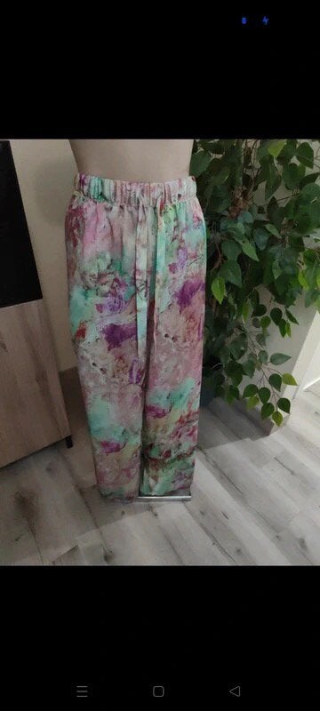 Primark luchtige pantalon zacht satijn pasteltinten maat L, Maat 42/44 (L), Zo goed als nieuw, Lang, Meerkleurig
