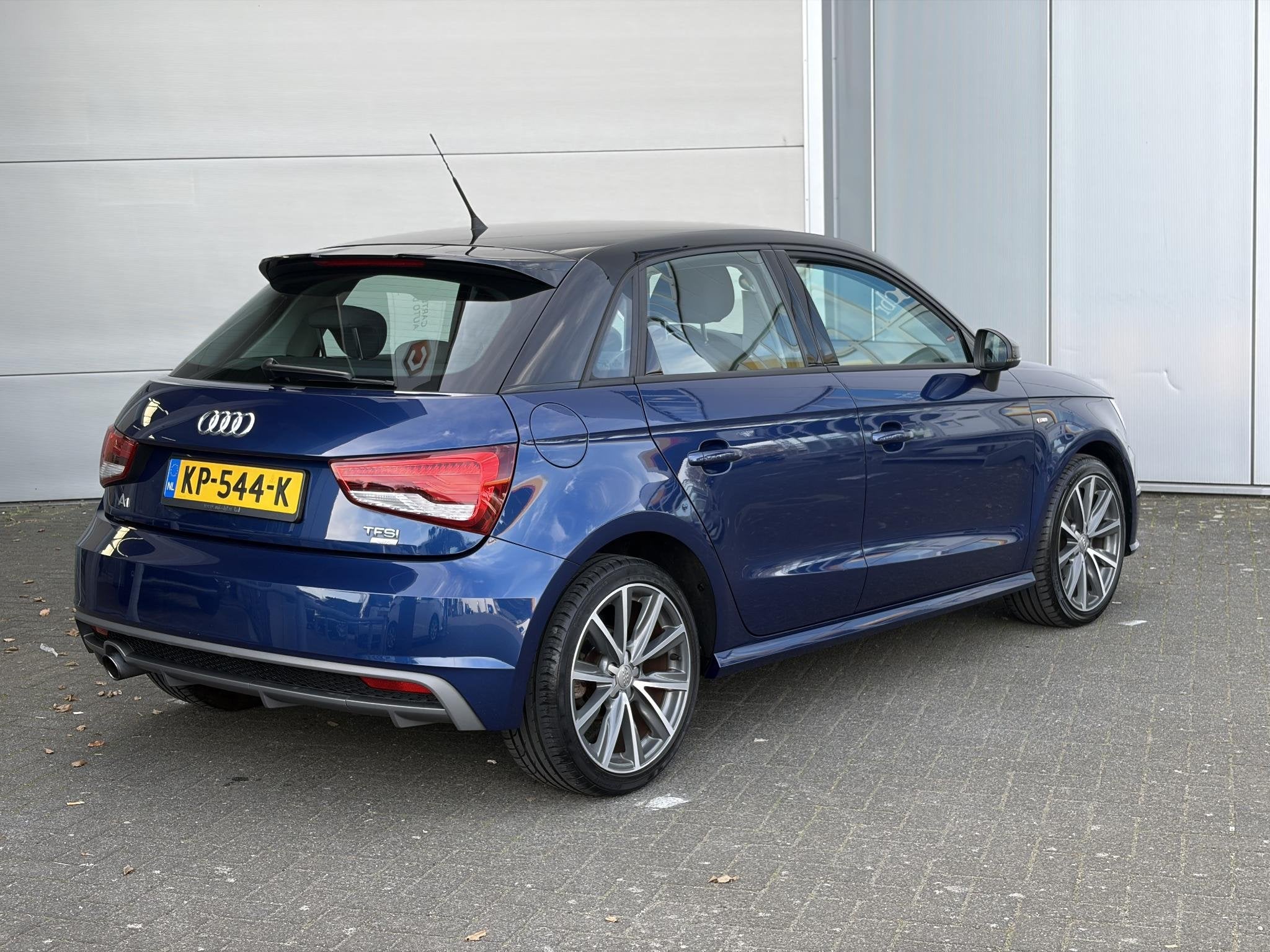 Audi A1 Sportback 1.0 TFSI S-Line/Automaat/Navi/Clima, Stof, Blauw, 49 €/maand, Origineel Nederlands