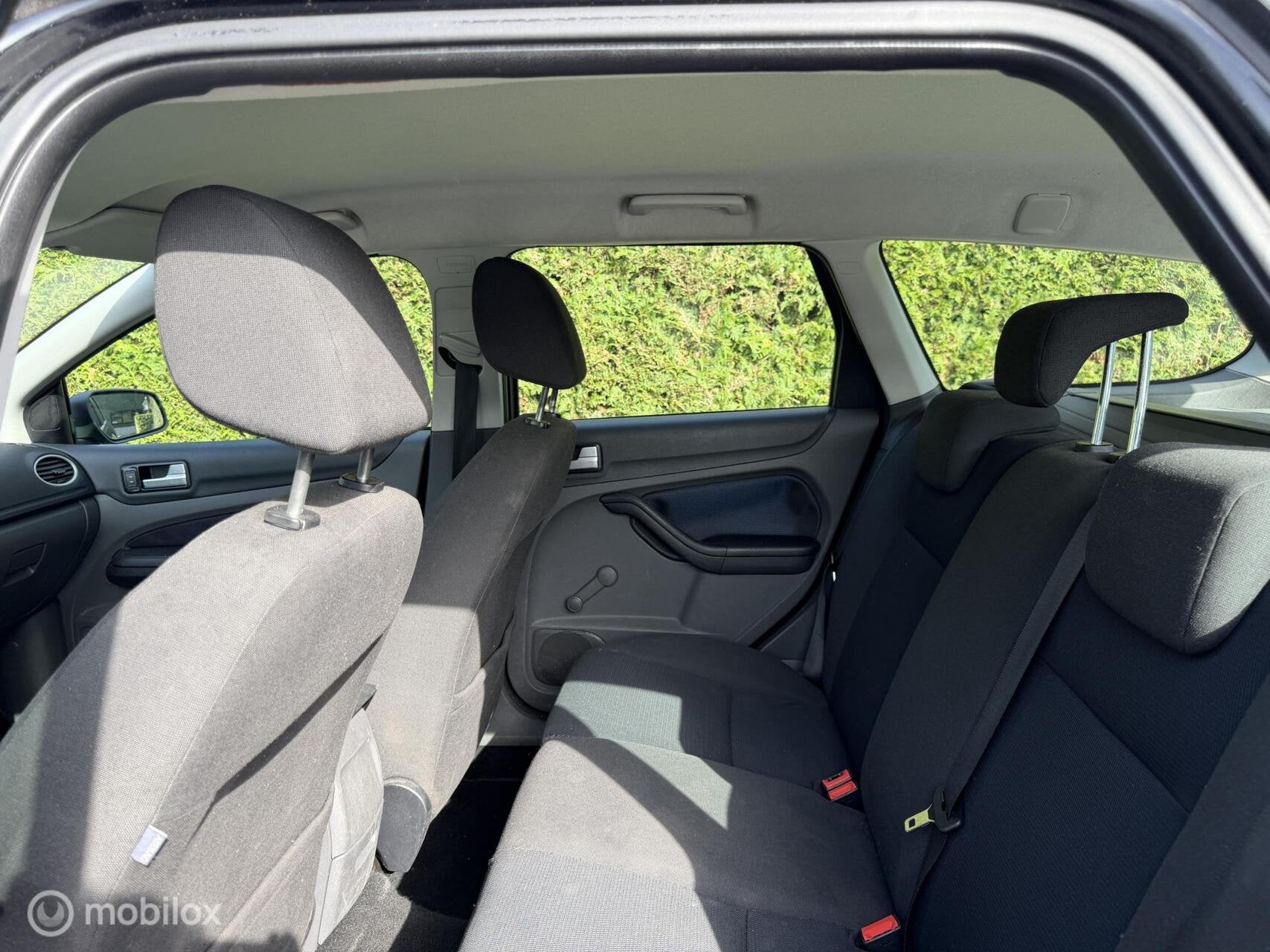 Foto 19 van Ford Focus Wagon 1.6-16V Koude Airco Cruise Distributie verv