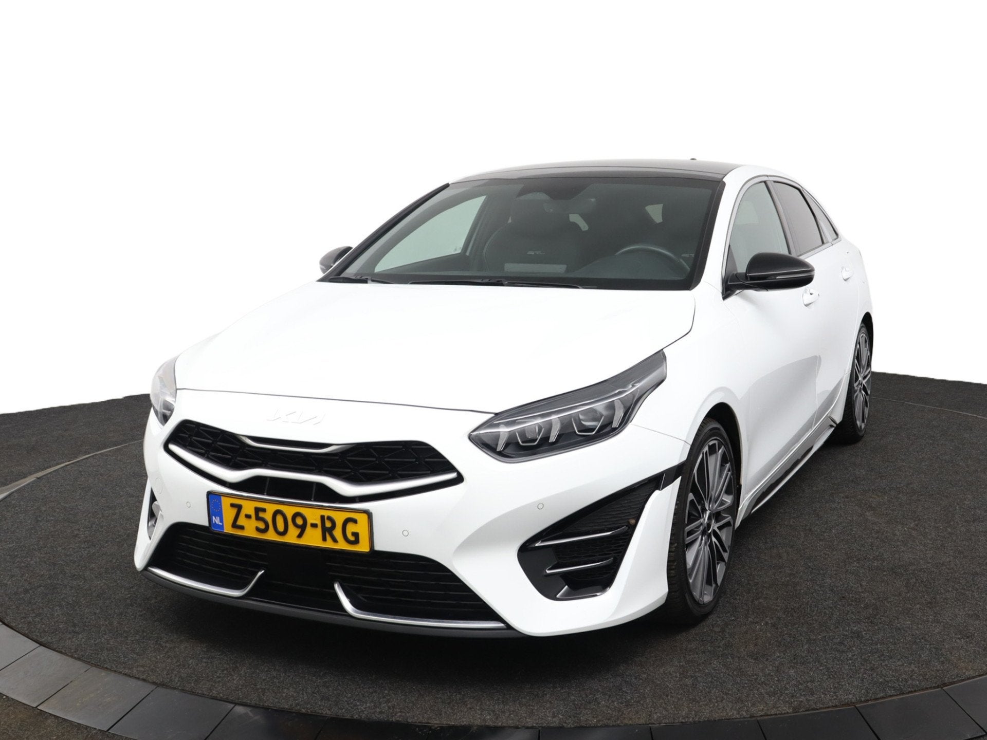 Kia ProCeed 1.5 T-GDi GT-PlusLine Automaat - Lichtmetalen Ve, Auto's, Kia, 1325 kg, Gebruikt, 4 cilinders, Met garantie (alle)