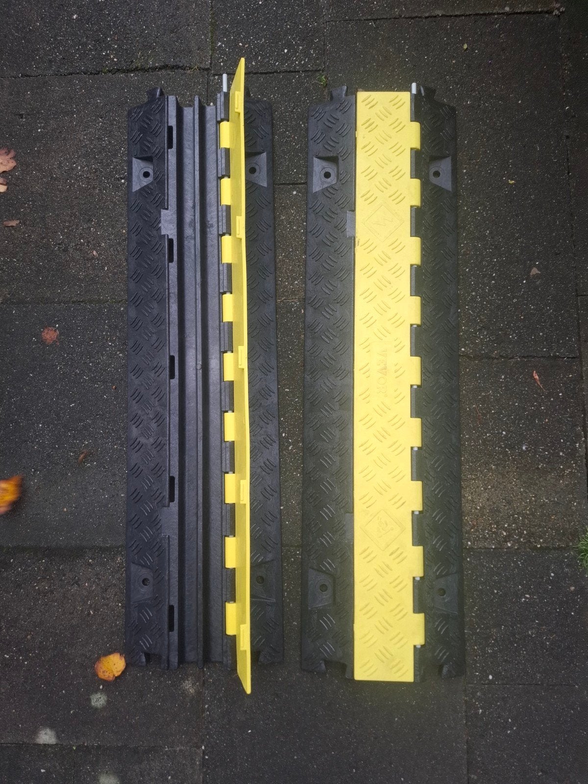 Stevige antislip kabelgoten (2 stuks) - 25 x 94 cm, Doe-het-zelf en Verbouw, Ophalen, Zo goed als nieuw