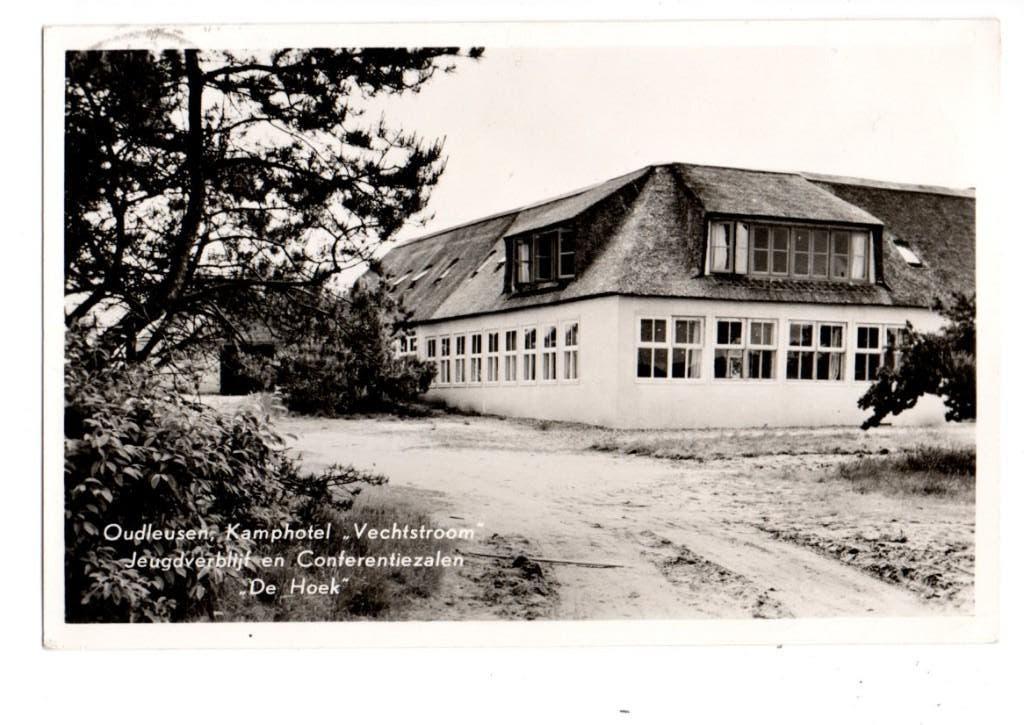 Oudleusen. Kamphotel "Vechtstroom" en "De Hoek". (1968), Verzamelen, Ansichtkaarten | Nederland, Ophalen of Verzenden, 1960 tot 1980