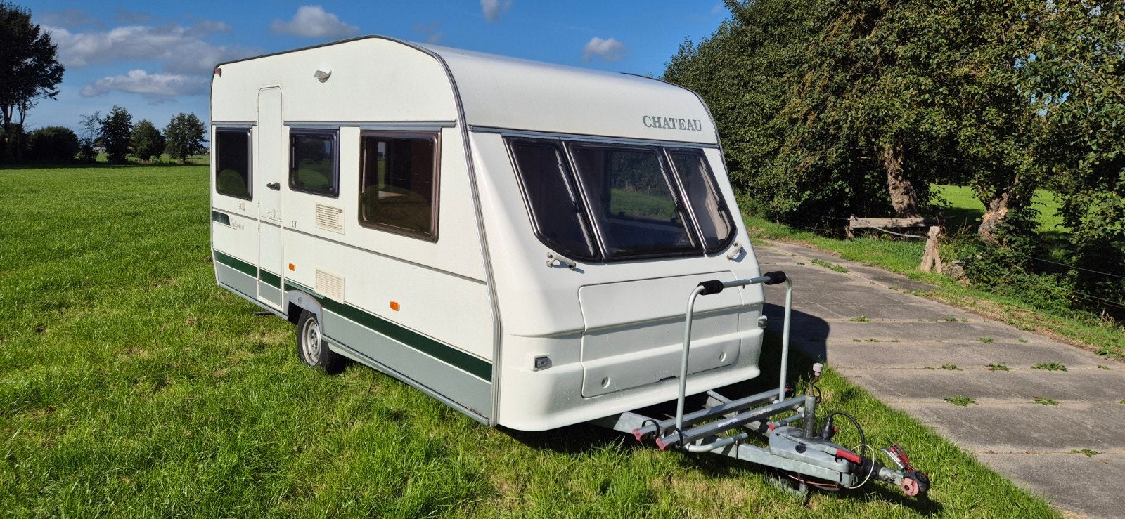Chateau Calista 430 met complete voortentuitrusting, Chateau, Rondzit, Dwarsbed, Particulier