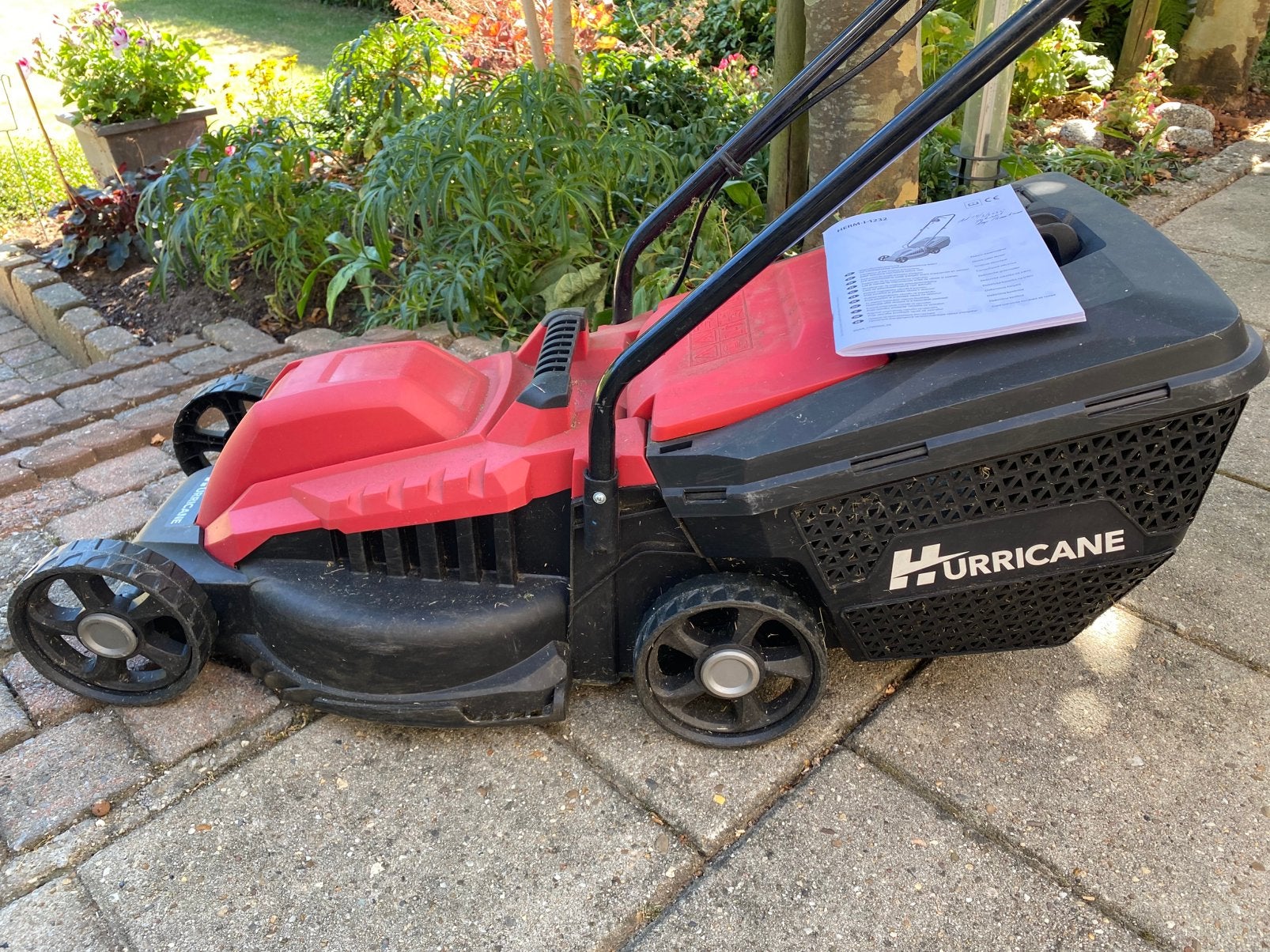 Elektrische grasmaaier 32 cm breed  2025 type Hurricane, Ophalen, Cirkelmaaier, Gebruikt, Elektrische grasmaaier