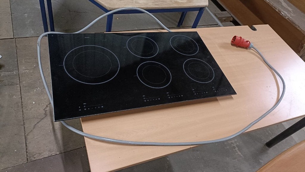 ATAG inductiekookplaat - 5 kookzones - krachtstroom, Ophalen, Refurbished, Inbouw, Inductie