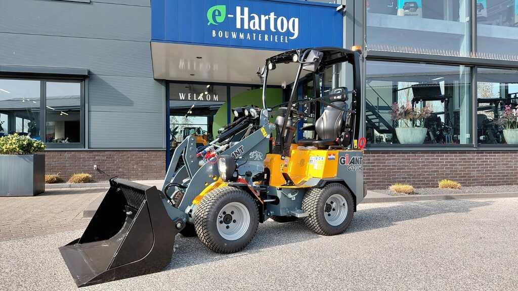 Giant G1200HD, Tobroco, Info@tobroco.nl, Sprendlingenstraat 57
5061 KM  Oisterwijk, NL, Wiellader of Shovel