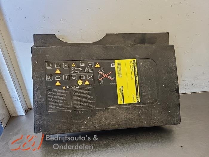 Accu afdekkap van een Opel Vivaro, Gebruikt, -, -, Opel
