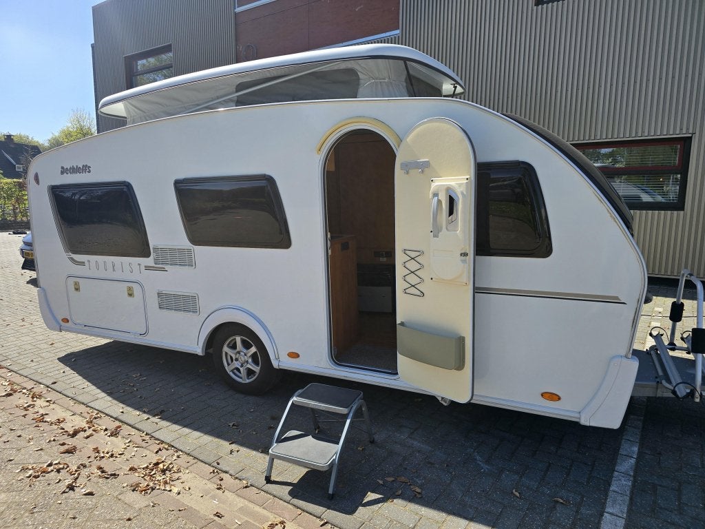 Dethleffs Tourist 460 DB met hefdak + nieuwe mover, Caravans en Kamperen, Bedrijf, Treinzit, Schokbreker, Tot en met 4