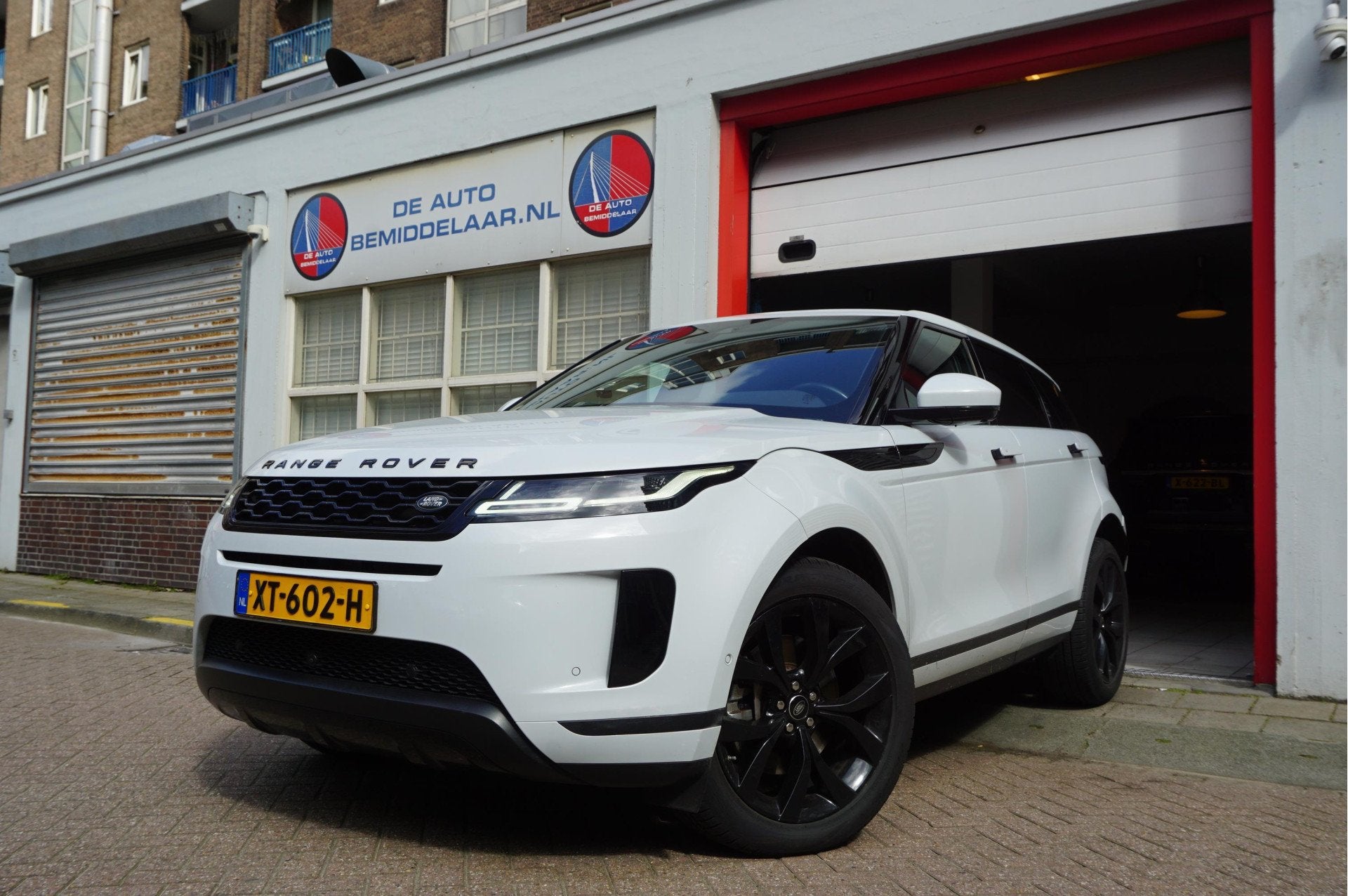 Land Rover Range Rover Evoque 2.0 D180 AWD R-Dynamic HSE | N, Automaat, Gebruikt, 4 cilinders, 2000 kg
