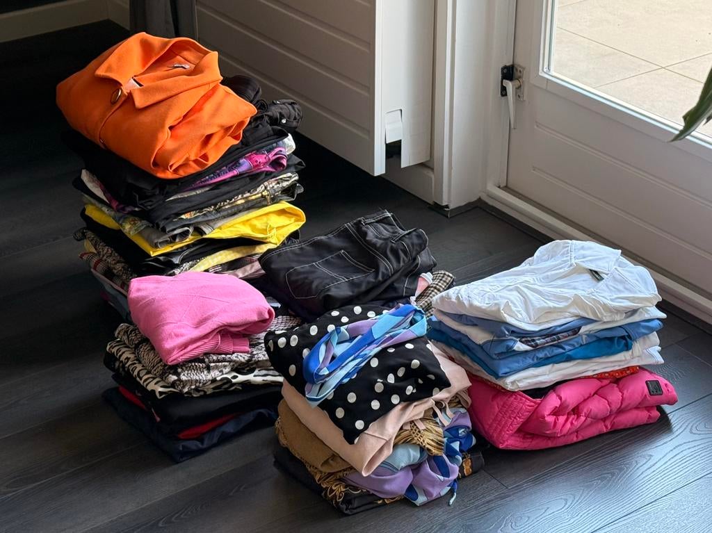 Heel veel Kleding te koop voor een mooie prijs, Kleding | Dames, Dames-kledingpakketten, Zo goed als nieuw, Maat 42/44 (L), Ophalen of Verzenden
