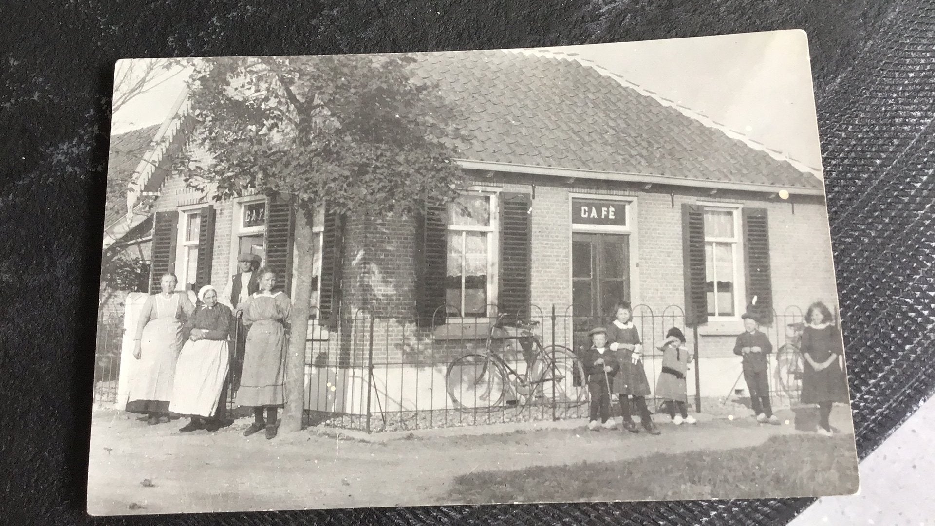 Fotokaart- Café —Rotterdam—Omg ?, Ophalen of Verzenden, 1920 tot 1940, Zuid-Holland