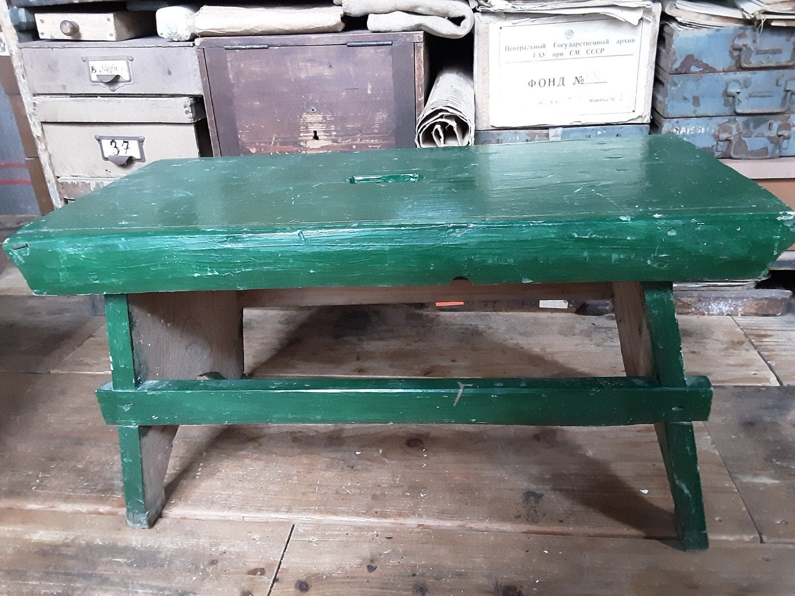 Groen houten tafeltje bijzettafeltje krukje kruk brocante, Antiek en Kunst, Curiosa en Brocante, Ophalen of Verzenden