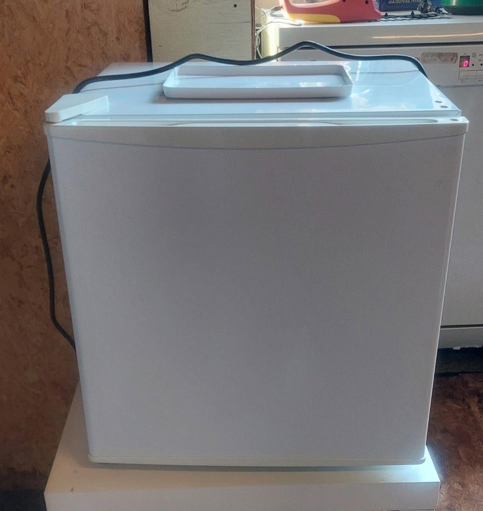 Compressor koelkast  met vriesvakje. fluisterstil 45 liter, Minder dan 75 liter, Ophalen, Zonder vriesvak, Minder dan 85 cm