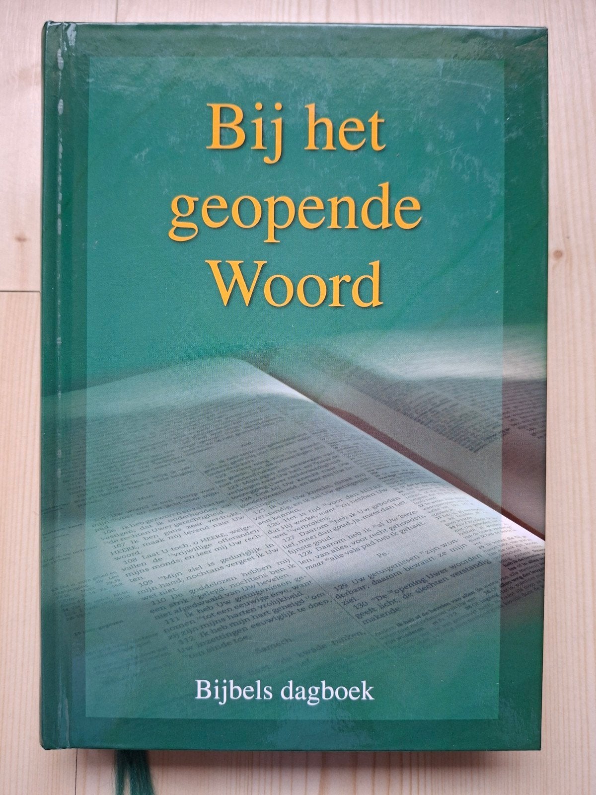 Bij het geopende Woord - Bijbels dagboek (6e jaargang), Ophalen of Verzenden, Zo goed als nieuw, Diverse predikanten Gereformeerde Gemeenten