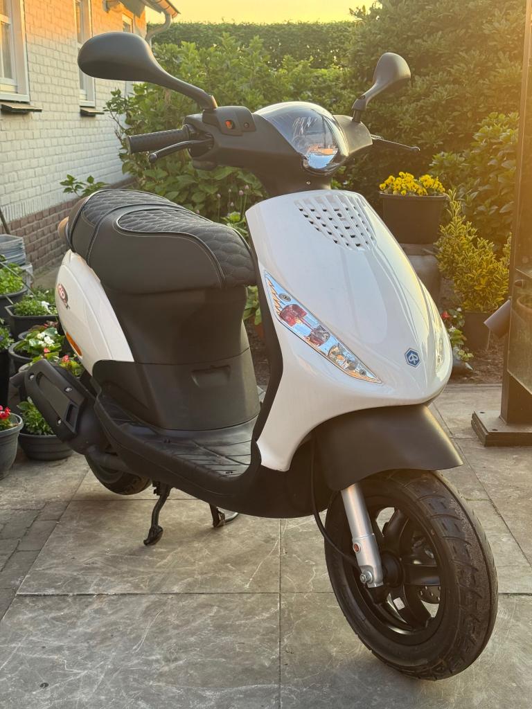 ⭐️Piaggio zip 2 takt 50cc 2015 Nieuwstaat 230 kilometer!⭐️, Niet ingevuld, Niet ingevuld, Niet ingevuld