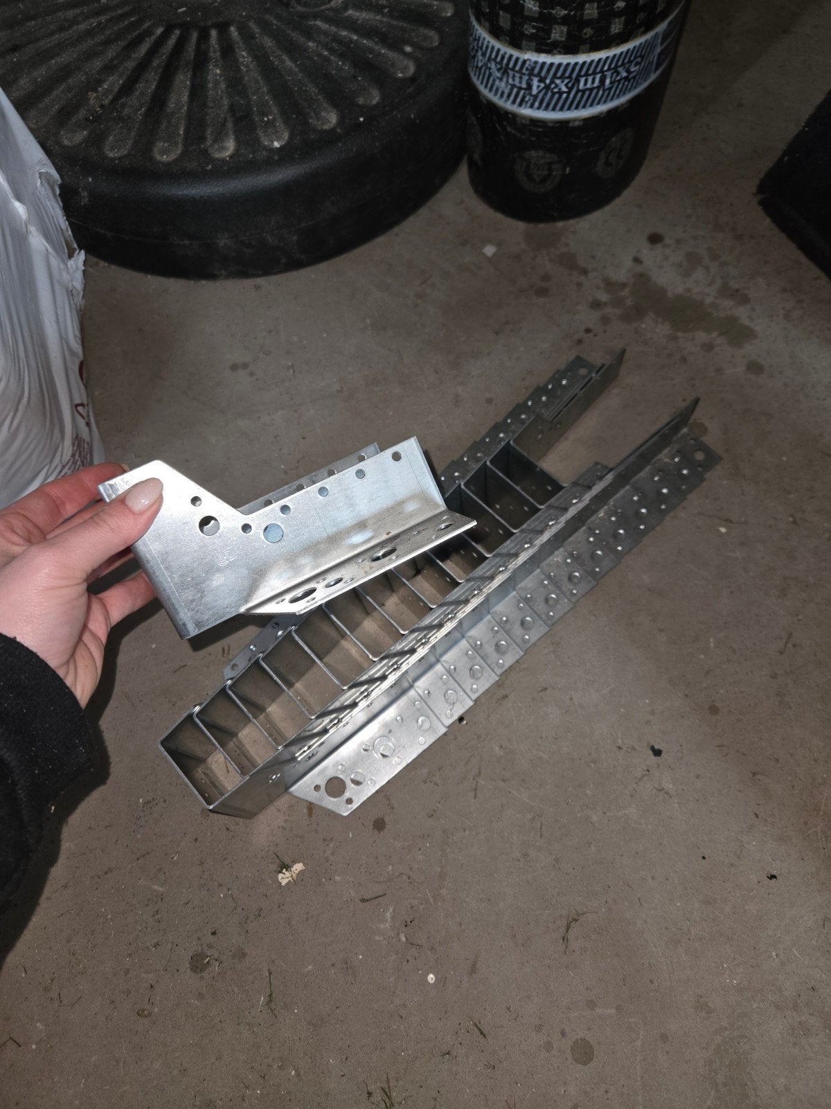 14 stuks gegalvaniseerde balkdragers, Ophalen, Nieuw, 250 mm of meer, Overige typen