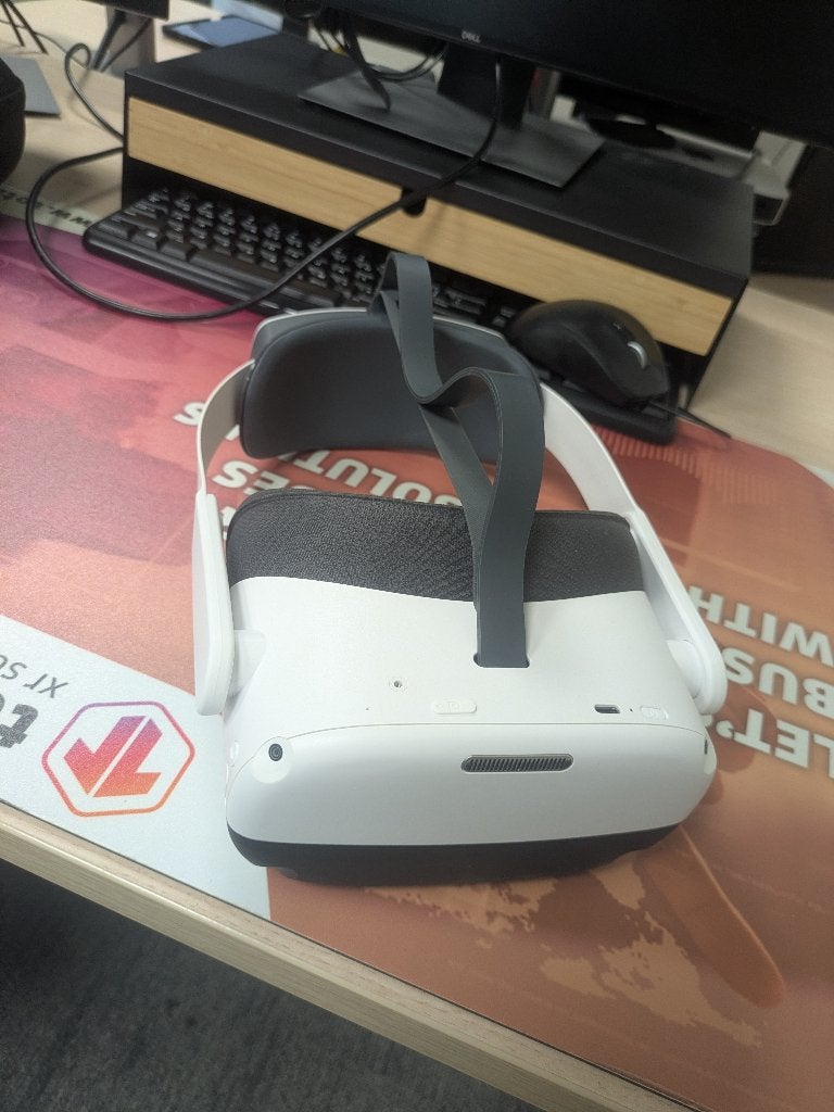 Pico Neo 3 VR-bril met controllers, Ophalen, Zo goed als nieuw, VR-bril, Overige platformen