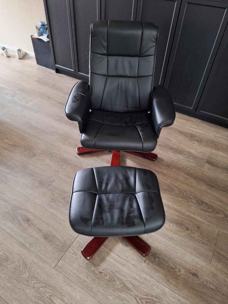 Gratis af te halen. Een draai fauteuil, Ophalen, Gebruikt, 50 tot 75 cm