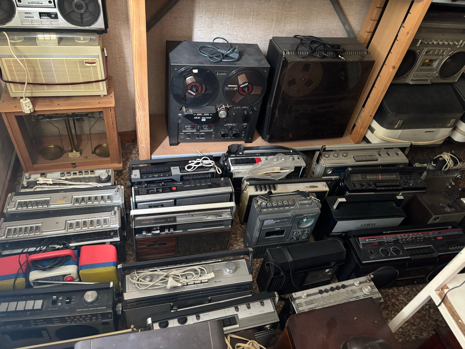 Grote collectie vintage radio's (ca. 250 stuks), Ophalen, Gebruikt, Radio
