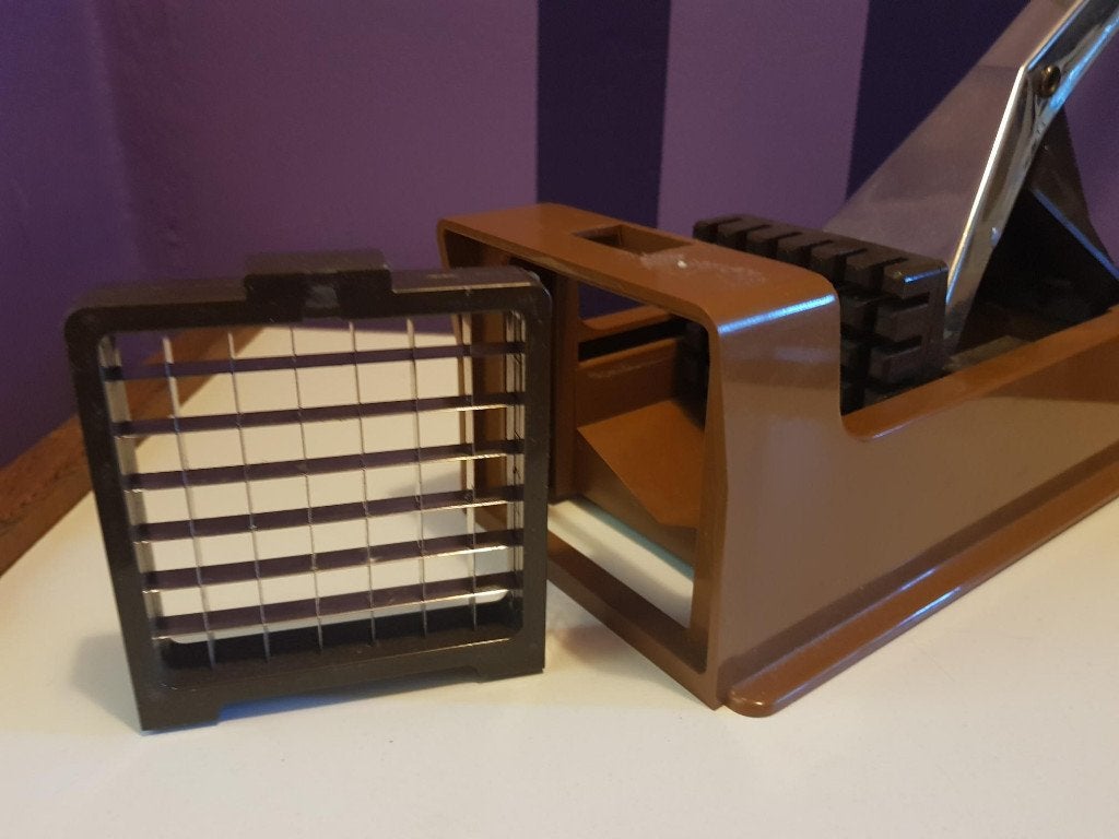 Retro Vintage Brabantia frietsnijder patatsnijder bruin, Gebruikt, Kunststof, Ophalen of Verzenden, Snijmachine