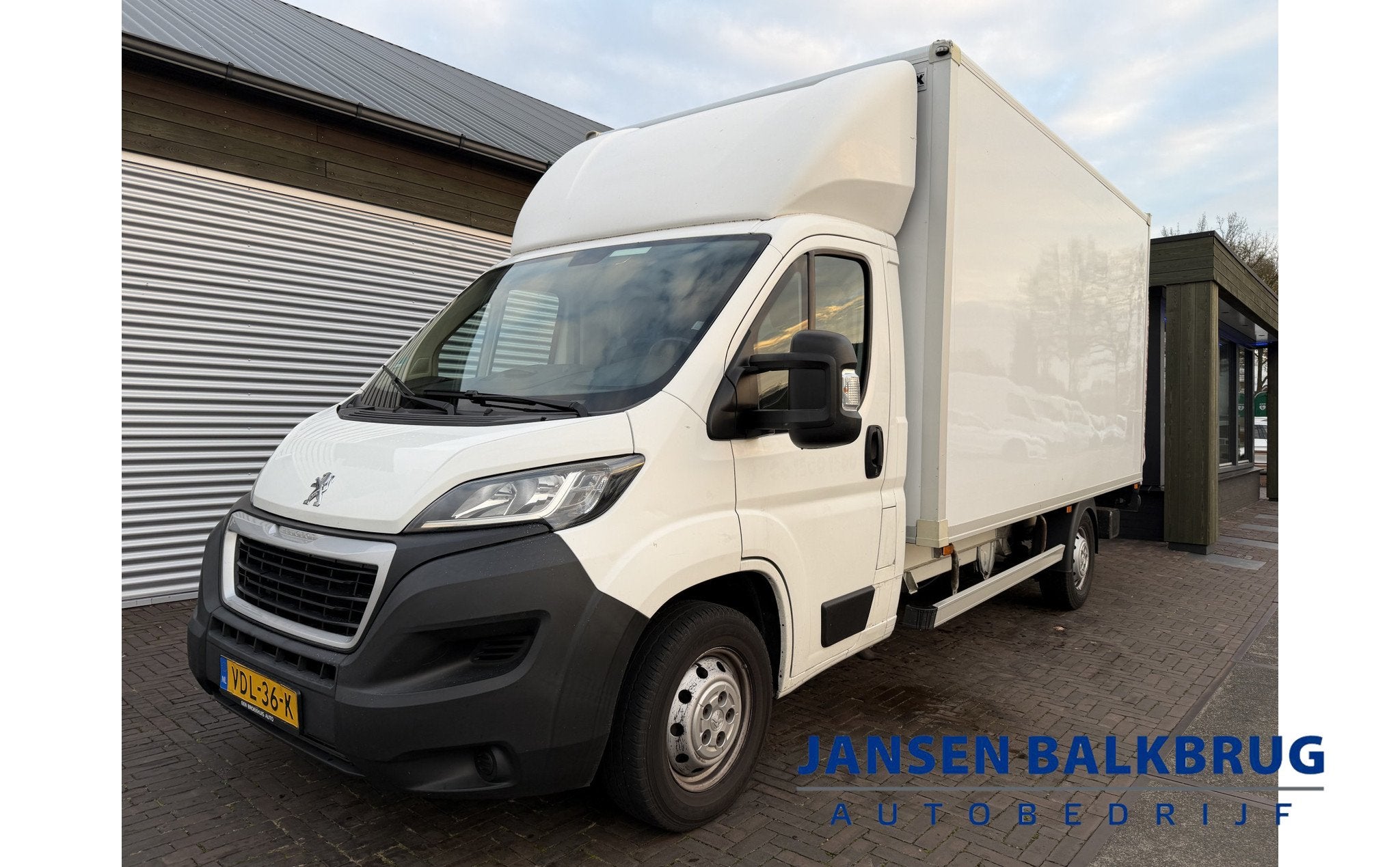 Peugeot Boxer 435 2.0 BlueHDI L3H2 Pro LAADKLEP (bj 2019), Voorwielaandrijving, Gebruikt, 4 cilinders, Wit