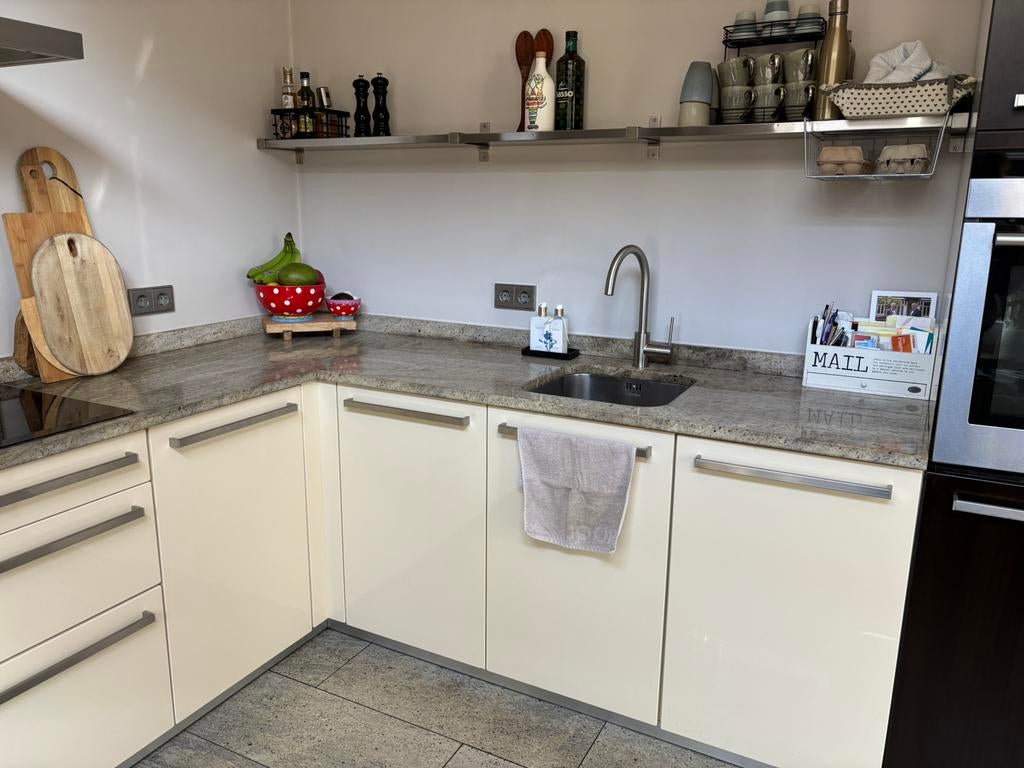 Alno Keuken vanillekleur/beige/bruine hoekkeuken, Huis en Inrichting, Keuken | Complete keukens, Ophalen, Gebruikt, Overige kleuren