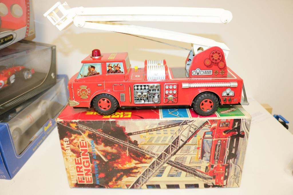 S.H. Nomura Fire Engine blikken brandweerwagen made in Japan, Ophalen of Verzenden, Gebruikt