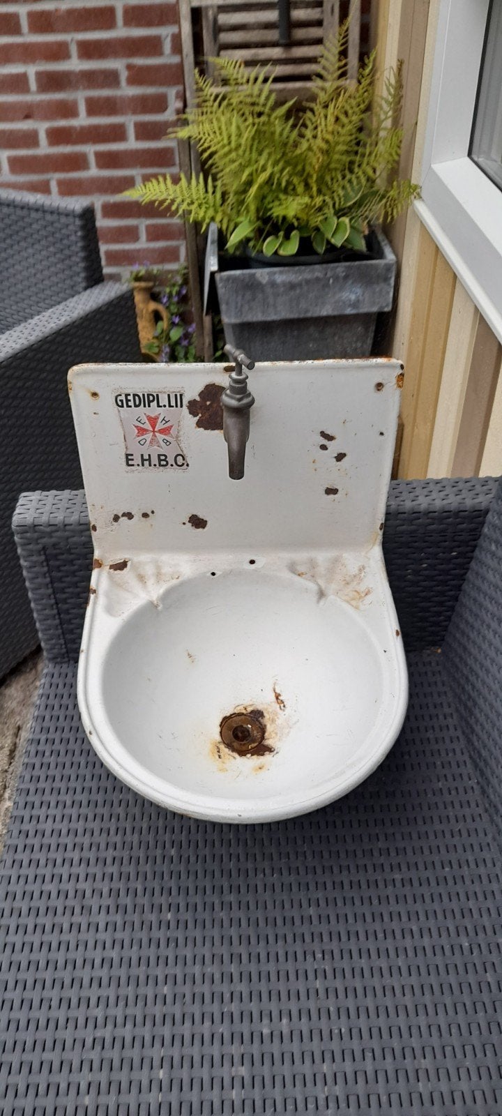 Gietijzeren gootsteen., Doe-het-zelf en Verbouw, Sanitair, Ophalen, Gebruikt, Wastafel