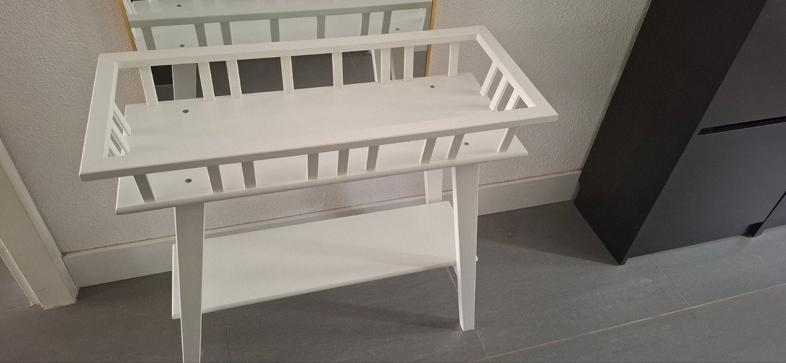 Plantentafeltje izgs, €10, Huis en Inrichting, Tafels | Bijzettafels, Ophalen, 55 tot 75 cm, Zo goed als nieuw, 60 cm of meer