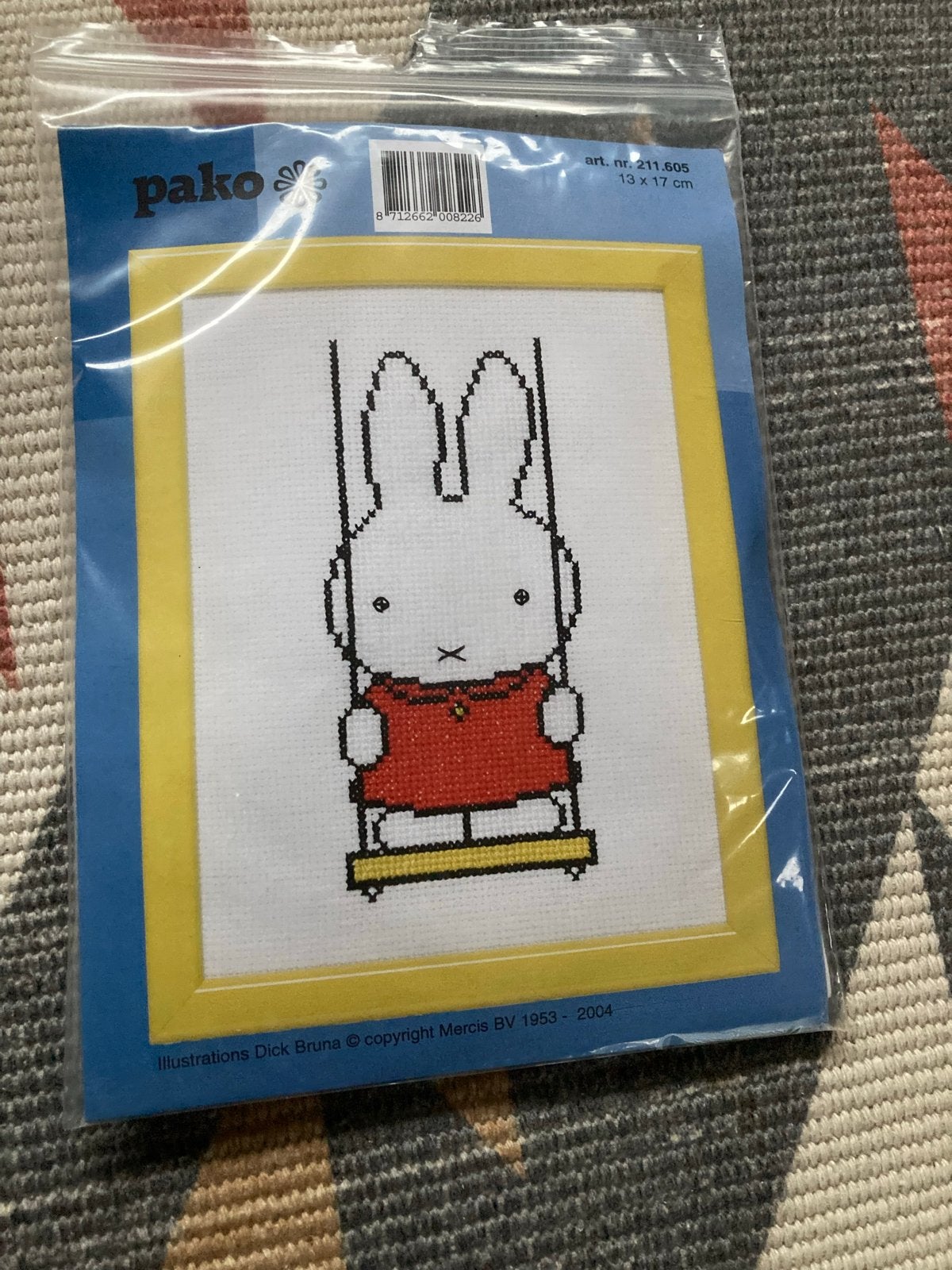 Nijntje borduurpakket - Pako Handwerken BV, Ophalen of Verzenden, Nieuw, Handborduren, Borduurpakket