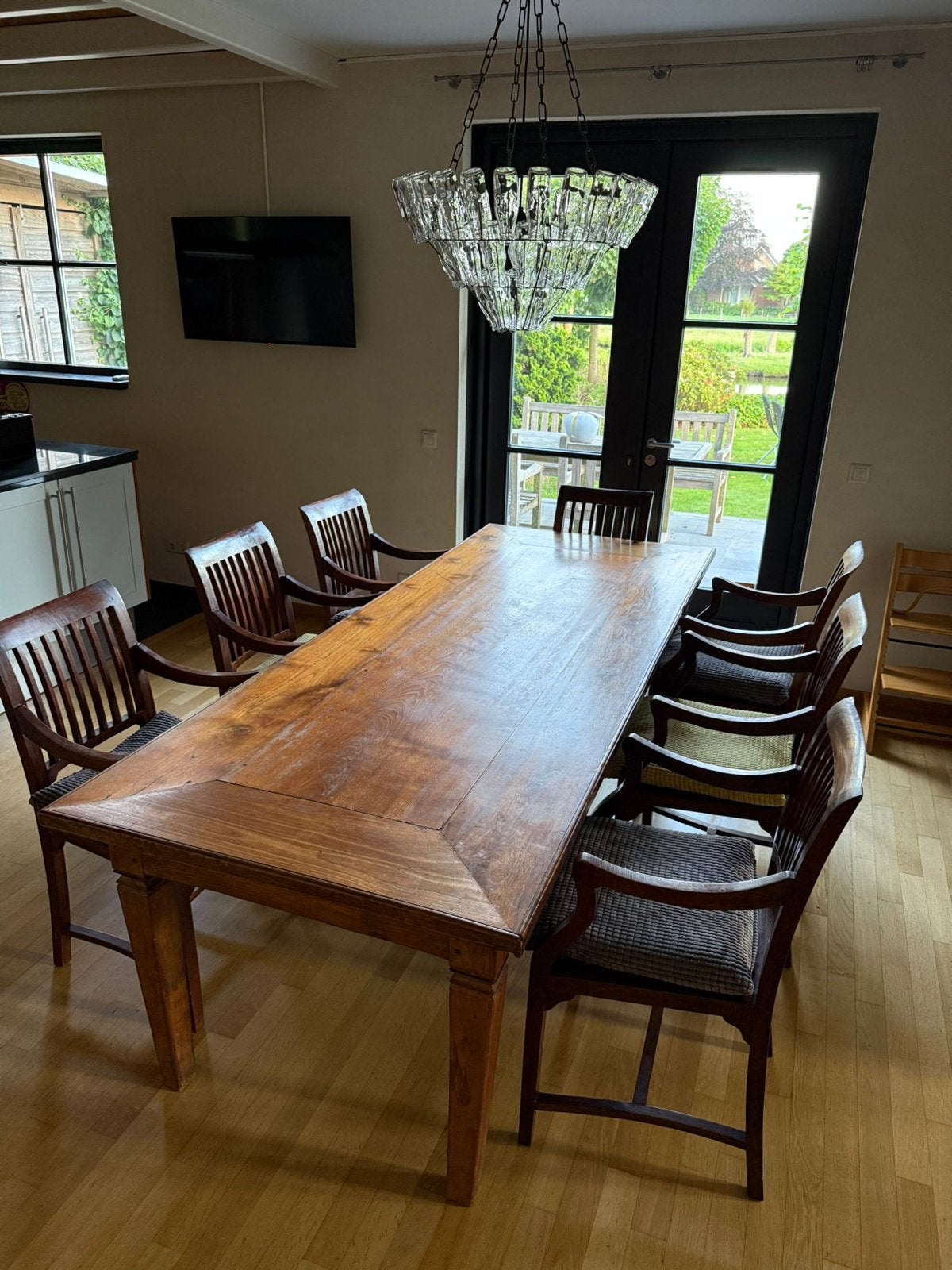 Prachtige eettafel van Indonesisch boomhout met stoelen, Huis en Inrichting, Tafels | Eettafels, Ophalen, Gebruikt, 200 cm of meer