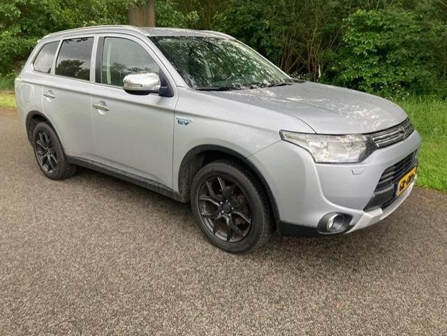 Mitsubishi Outlander 2.0 PHEV Executive Edition X-Line, Auto's, Mitsubishi, 4 cilinders, Leder en Stof, Bedrijf, Vierwielaandrijving