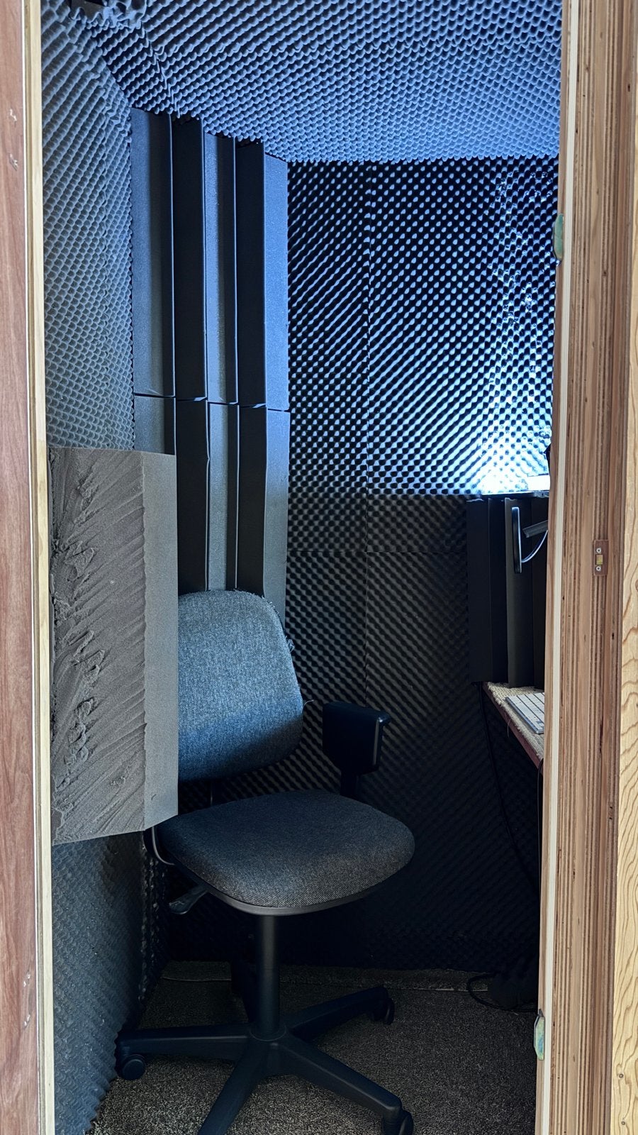 Foto 6 van Geluidsdichte opnamecel / vocal booth