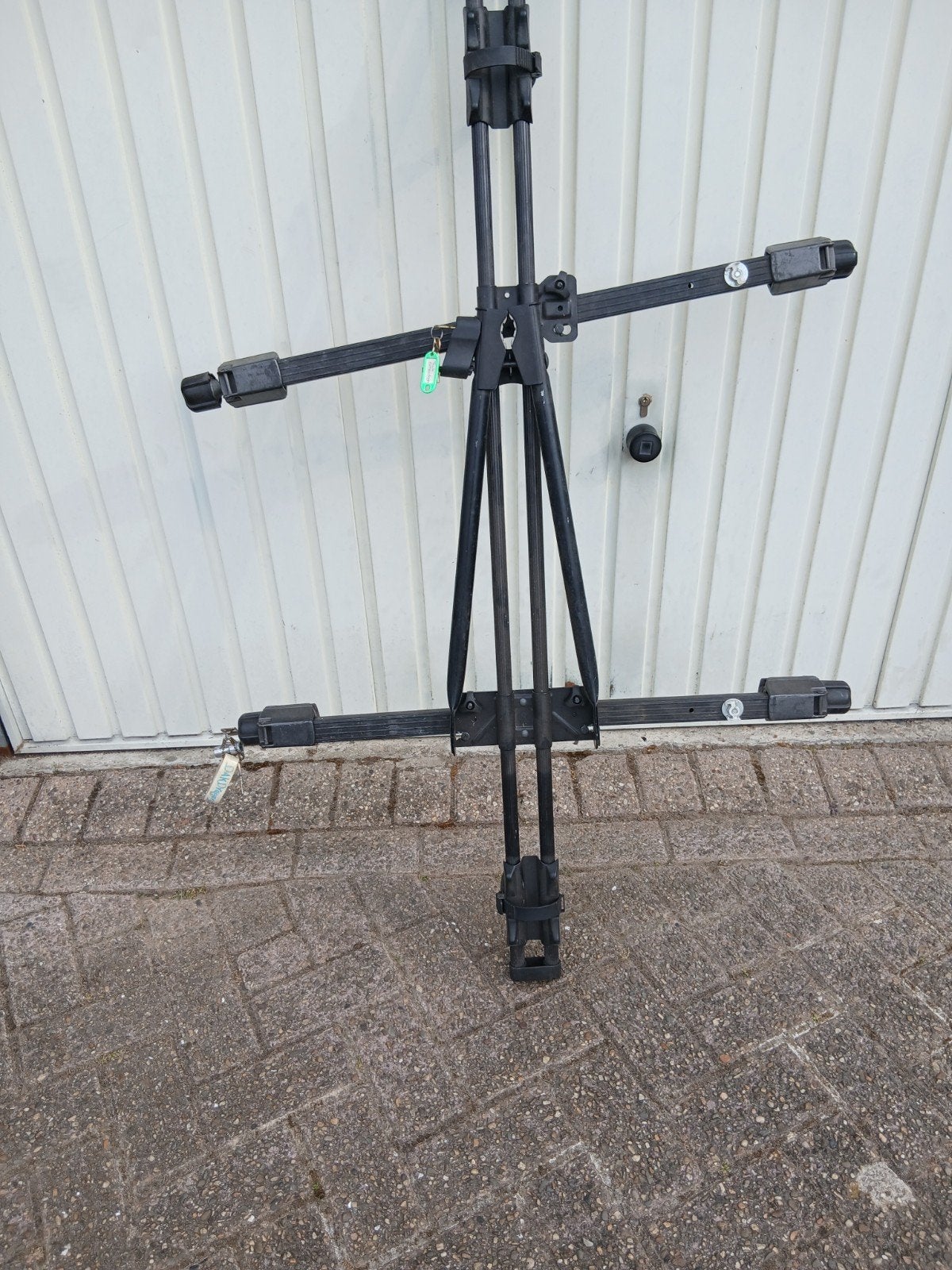 Afsluitbare fietsendrager voor op daksteunen, Ophalen of Verzenden