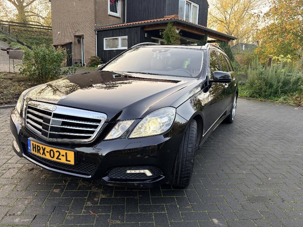 Mercedes-Benz E-Klasse 5.5 285KW E500 2009 Zwart, Auto's, Automaat, 5461 cc, Achterwielaandrijving, Zwart
