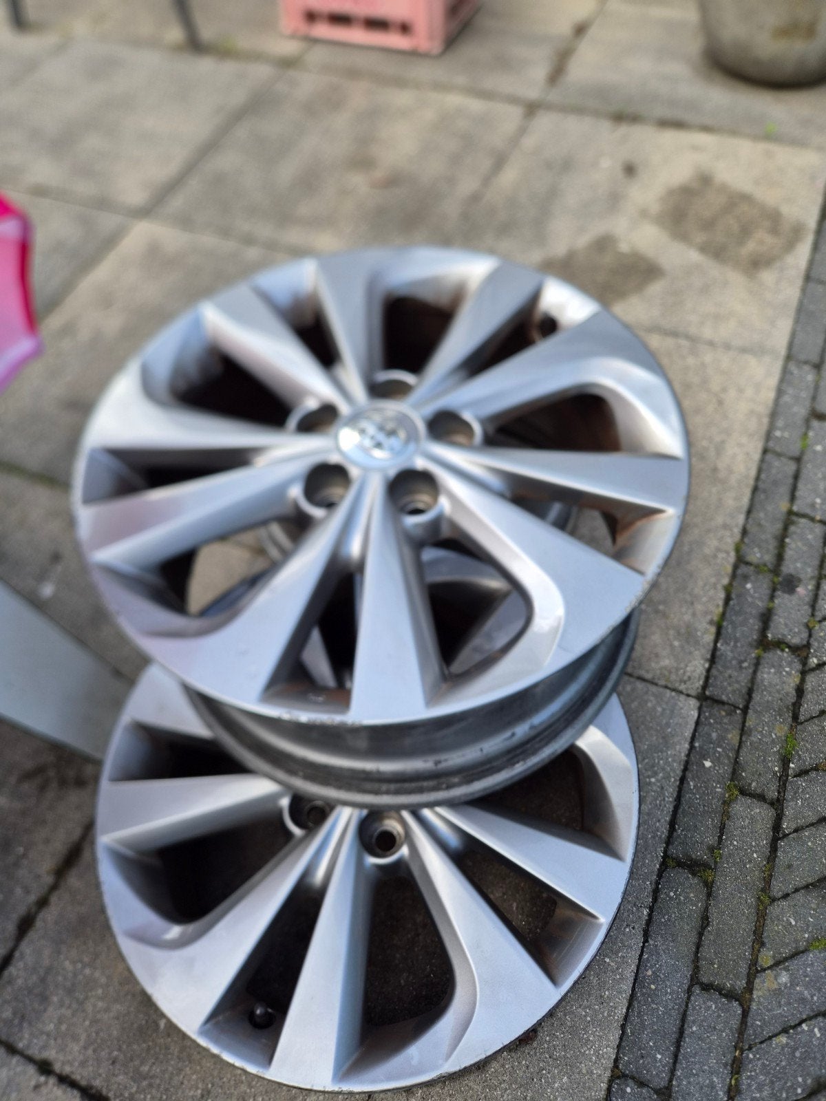 Originele Toyota Auris Hybride velgen (4 stuks), Auto-onderdelen, Ophalen, Gebruikt, Personenwagen, Velg(en)