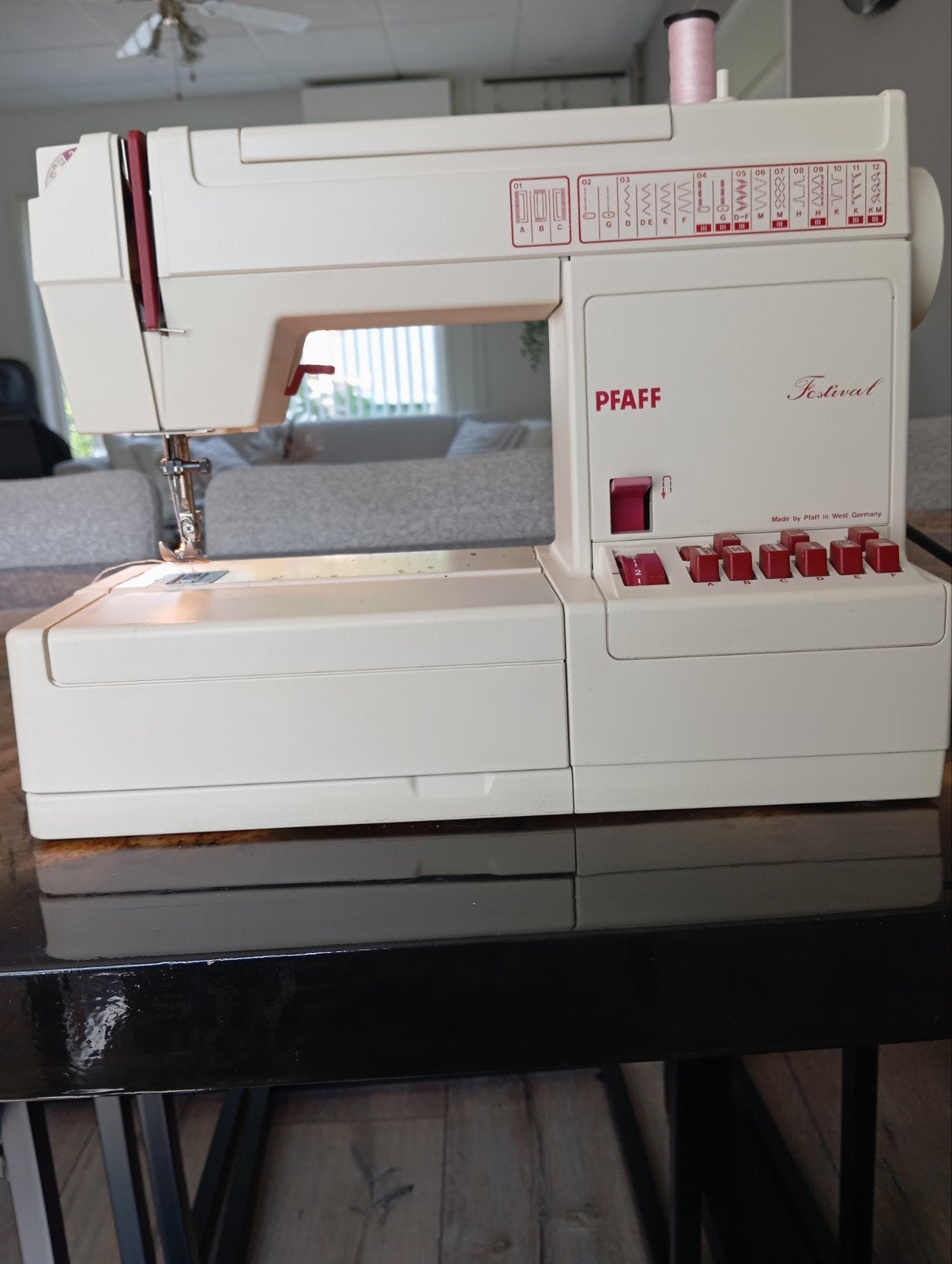 Pfaff Festival naaimachine, Hobby en Vrije tijd, Naaimachines en Toebehoren, Ophalen of Verzenden, Gebruikt, Naaimachine, Pfaff