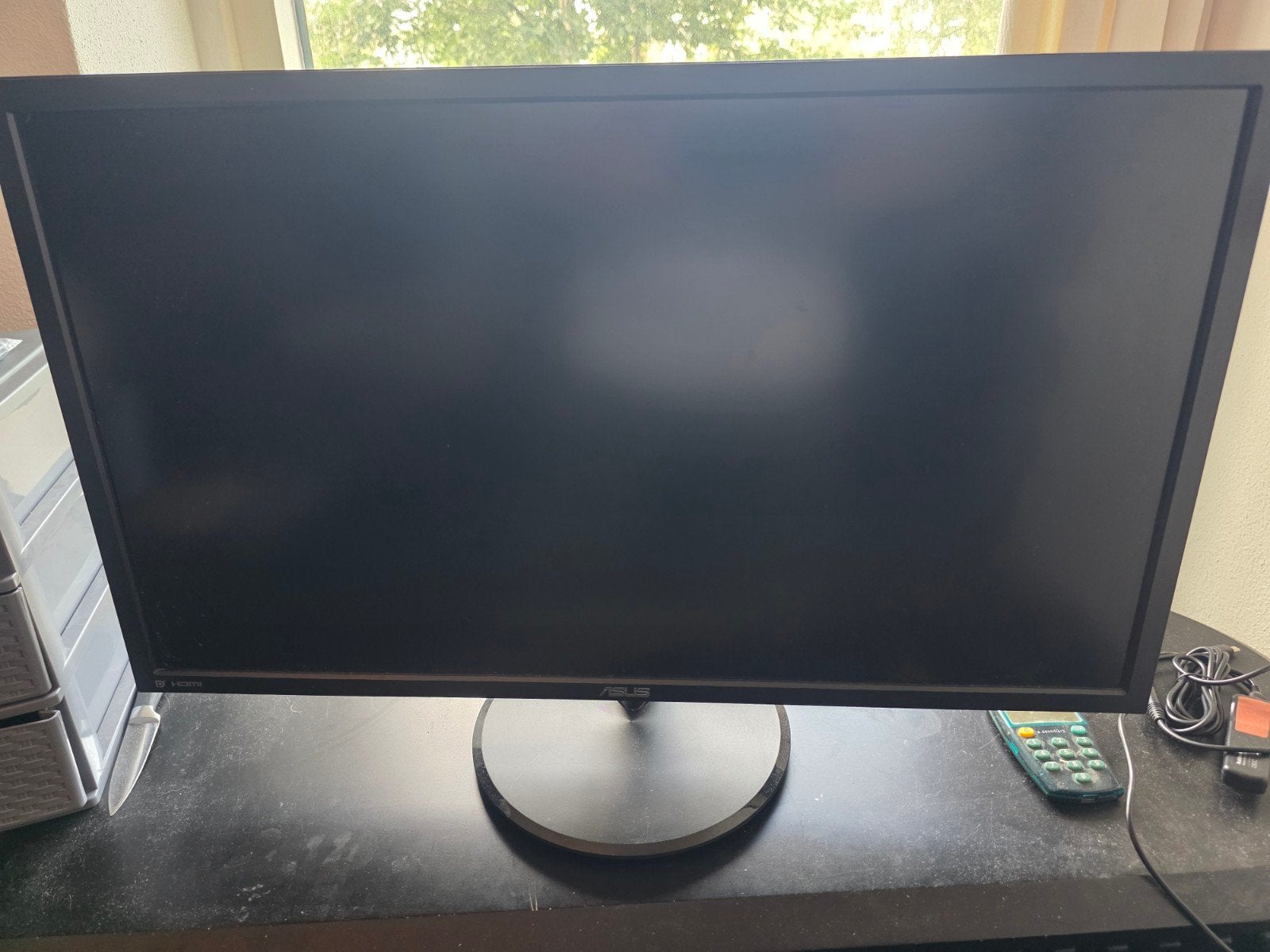 Foto 4 van 28 inch 4k uhd monitor