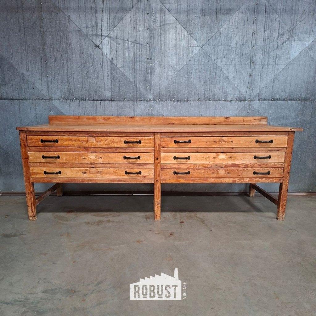 Vintage houten werkbank / dressoir met 8 lades, Gebruikt, Bruin, 100 tot 150 cm, Ophalen of Verzenden