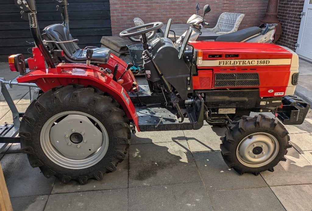 Fieldtrac 180D met stuurbekrachtiging en frontgewichten, Zakelijke goederen, Agrarisch | Tractoren, Tot 2500, Nieuw, Tot 80 Pk